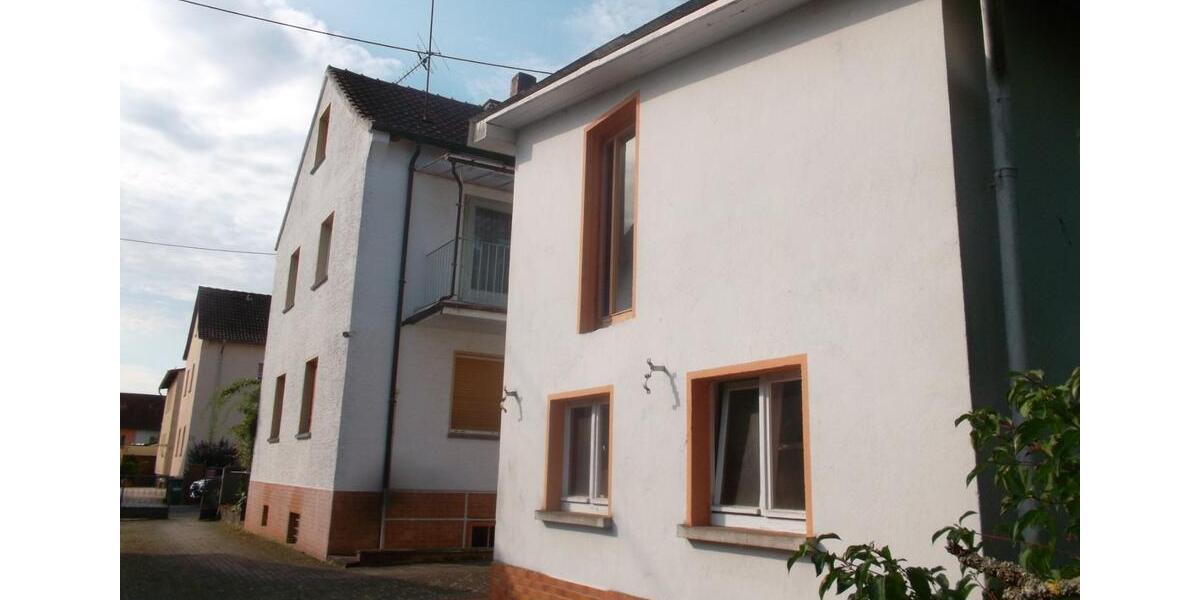 Doppelhaushälfte mit Zisterne 4.5 zimmer