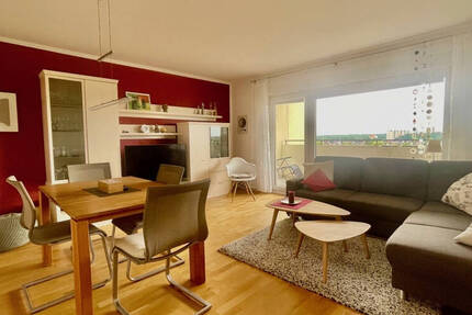3 Zimmer Wohnung mit Stil - Top-Etage, EBK, Garage & Stellplatz