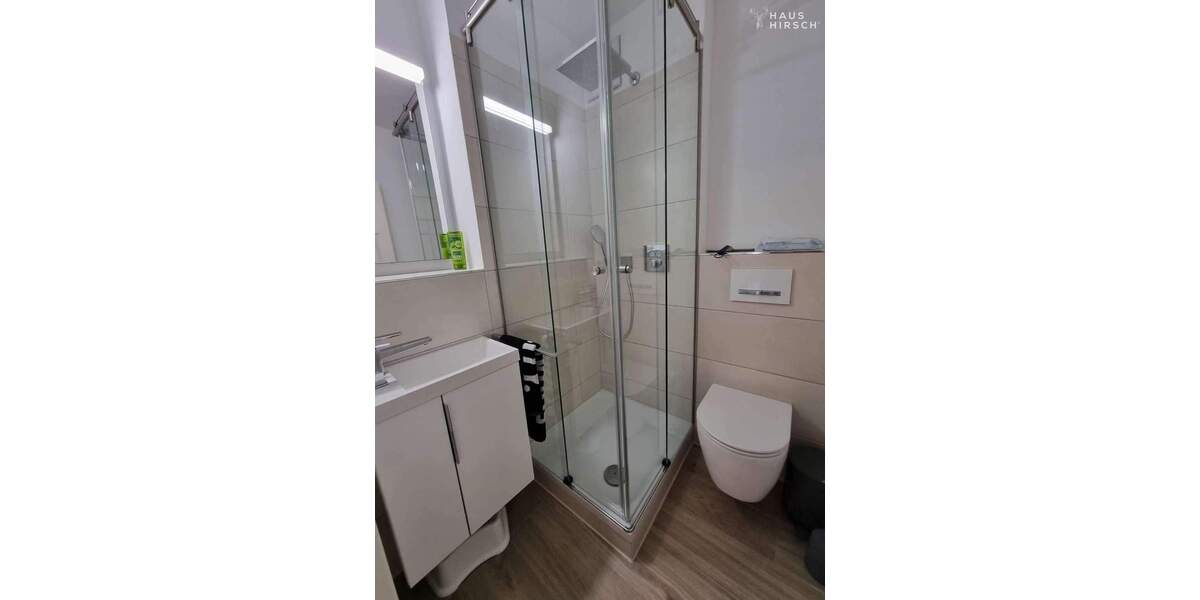 sehr geschmackvoll möbilierte, kernsanierte Wohnung in grüner Lage von Frankfurt 4 zimmer