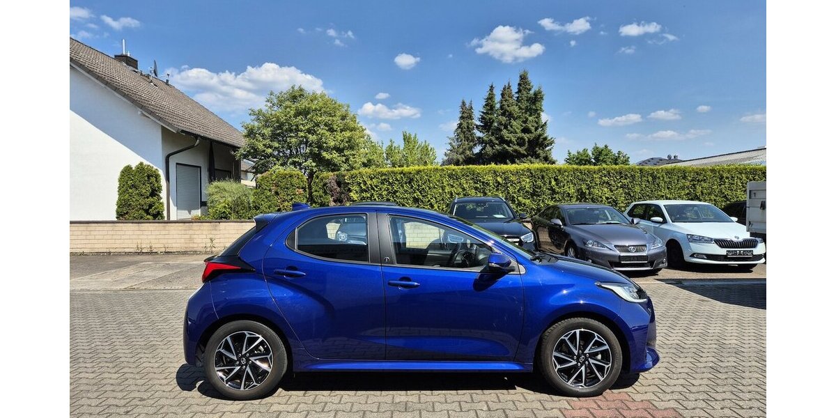 Toyota Yaris Hybrid Team D, Navi,Kamera, SmartDevice, Kli 73.500 km 16.890 &euro; Rodgau 63110