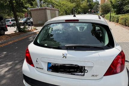Peugeot 207 176.000 km 2.300 &euro; Hanau 63454