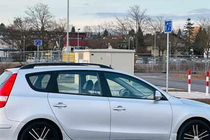 Hyundai i30 124.450 km 5.700 &euro; Hofheim 65719