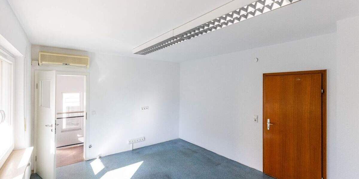 Gewerbeobjekt Bischofsheim - 5 Zimmer, 267 m&sup2;, 4.260&euro; | Angebot:25814102