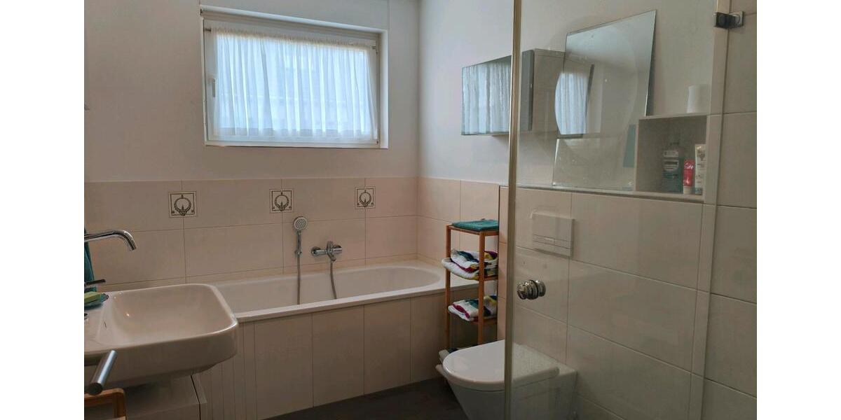 Doppelhaushälfte Bad Nauheim - 6 Zimmer, 146 m&sup2;, 2.200&euro; | Angebot:26213753