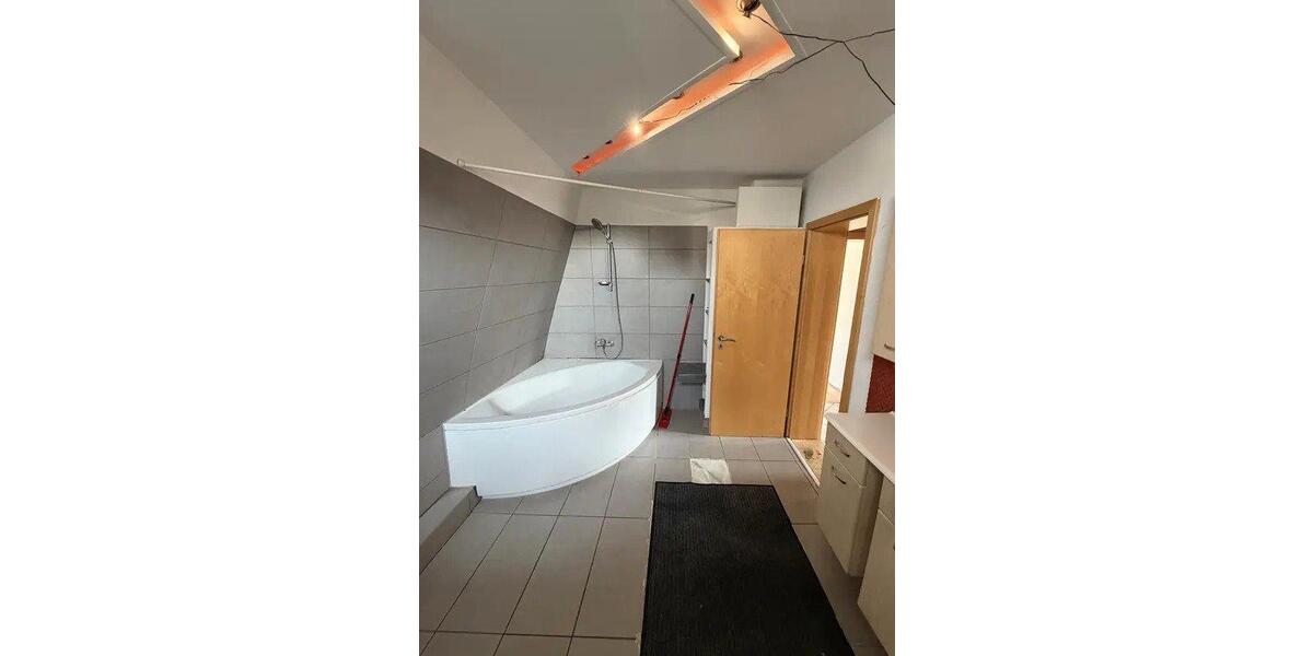 Mehrfamilienhaus, Wohnhaus Rüsselsheim am Main - 13 Zimmer, 310 m&sup2;, 720.000&euro; | Angebot:27027755