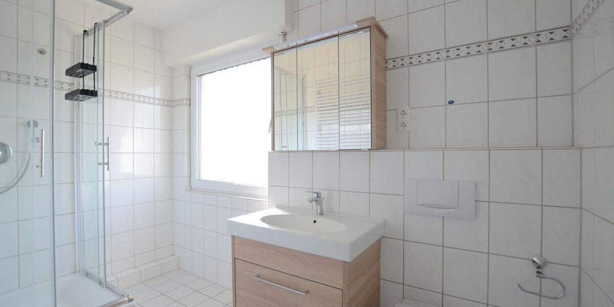 Einfamilienhaus Eschborn Niederhöchstadt - 5 Zimmer, 144 m&sup2;, 2.600&euro; | Angebot:25698554