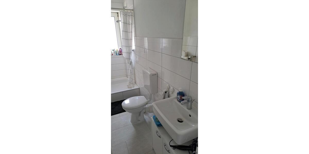 Etagenwohnung Frankfurt am Main Schwanheim - 3 Zimmer, 65 m&sup2;, 1.000&euro; | Angebot:26637455