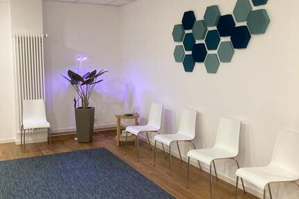 Zentral gelegener Praxisraum zur Untermiete ab Januar 2026! zimmer