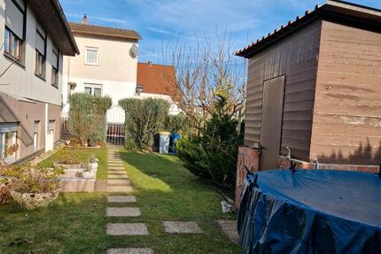 Einfamilienhaus mit separater Einliegerwohnung -Provisionsfrei- 6 zimmer