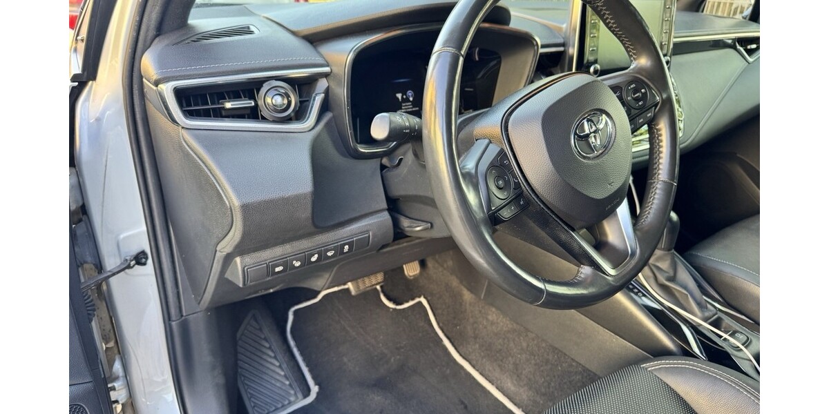 Toyota Corolla 148.000 km 17.700 &euro; Hanau 63450