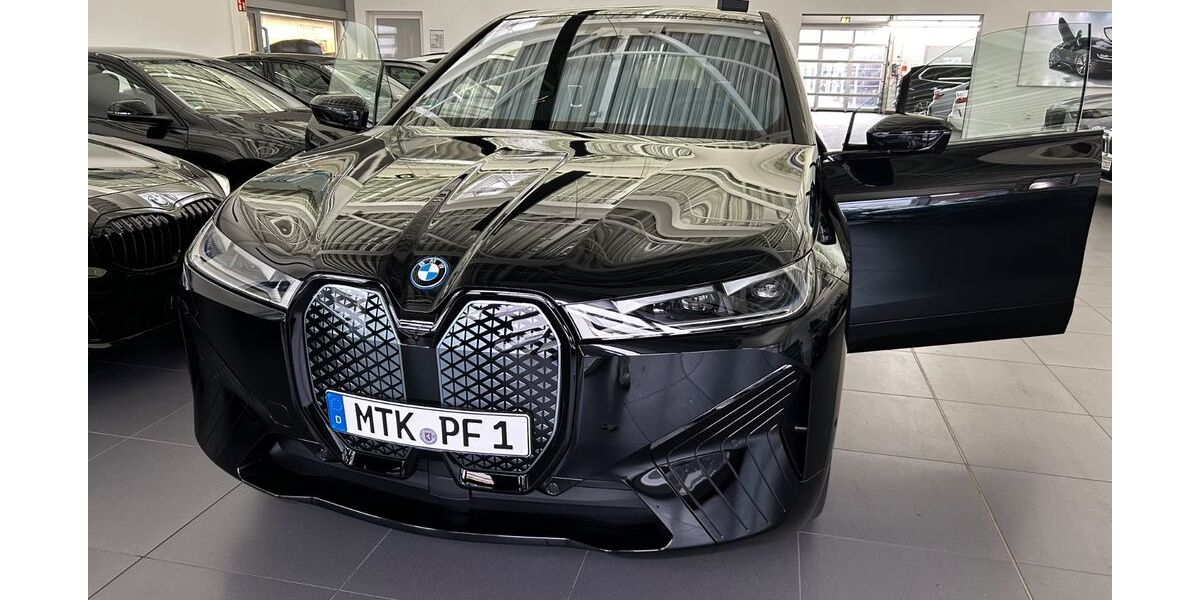 BMW iX 26.000 km 69.500 &euro; Hofheim am Taunus 65719