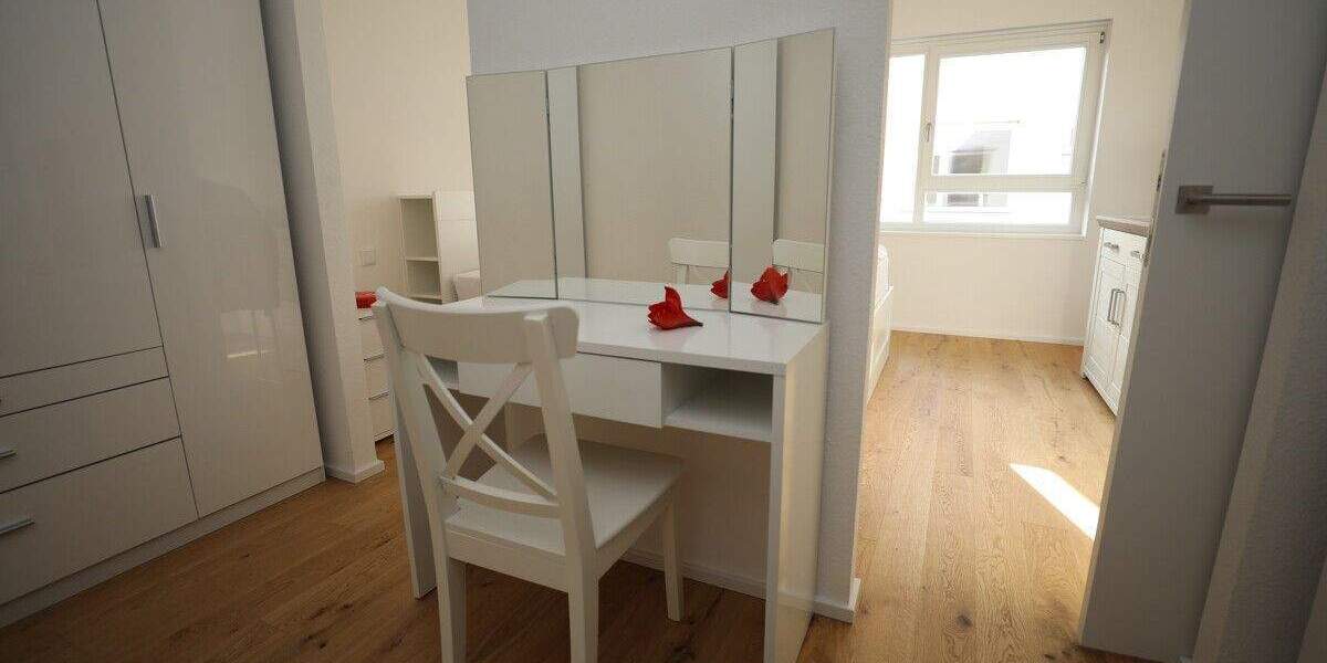 Einfamilienhaus Niederdorfelden - 7 Zimmer, 210 m&sup2;, 3.100&euro; | Angebot:24401392