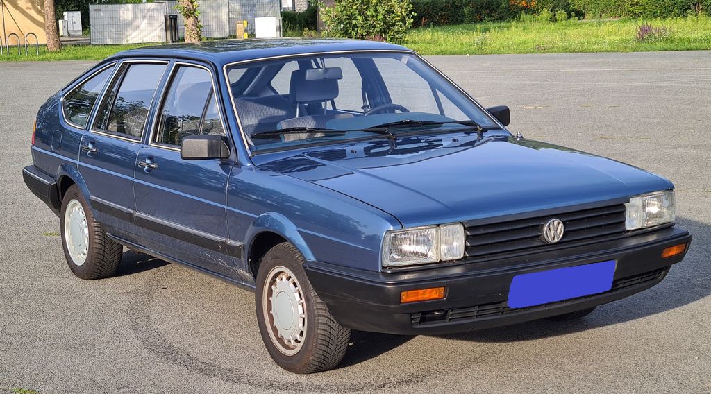 VW Passat 107.836 km 4.900 &euro; Mörfelden-Walldorf 64546