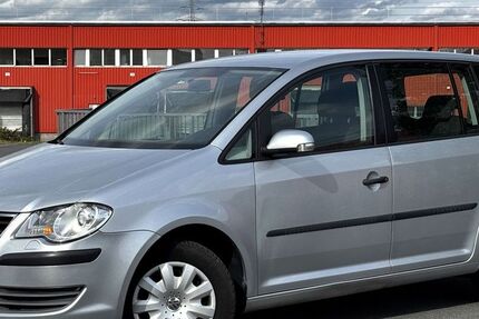 VW Touran 191.586 km 4.500 &euro; Dietzenbach 63128