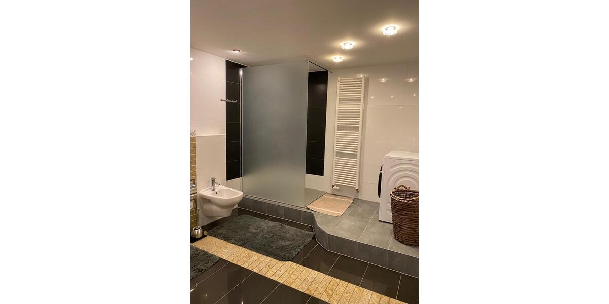 Etagenwohnung Frankfurt am Main West - 3 Zimmer, 106 m&sup2;, 1.750&euro; | Angebot:25403329