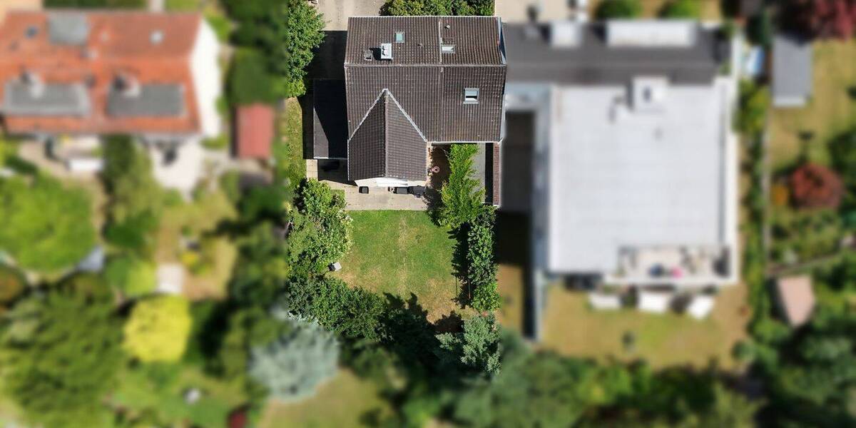 Einfamilienhaus Frankfurt am Main Praunheim - 8 Zimmer, 256 m&sup2;, 1.250.000&euro; | Angebot:26187656