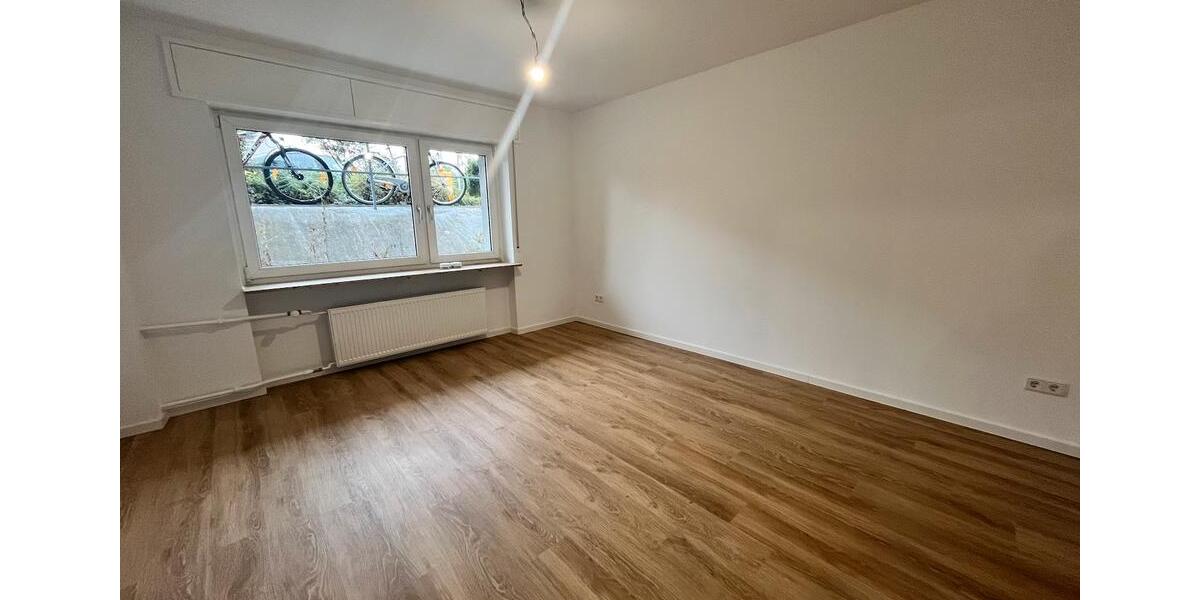 WeihnachtsAktion** Erste Kaltmiete frei**Saniert und bereit für den Einzug 3 zimmer