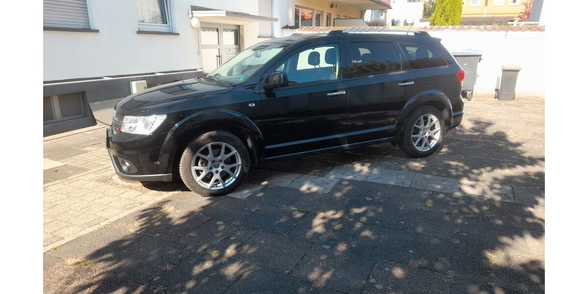 Dodge Journey 119.000 km 13.500 &euro; Neu-Isenburg 63263