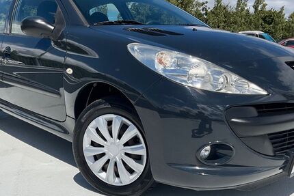 Peugeot 206 107.964 km 2.980 &euro; Bad Nauheim 61231