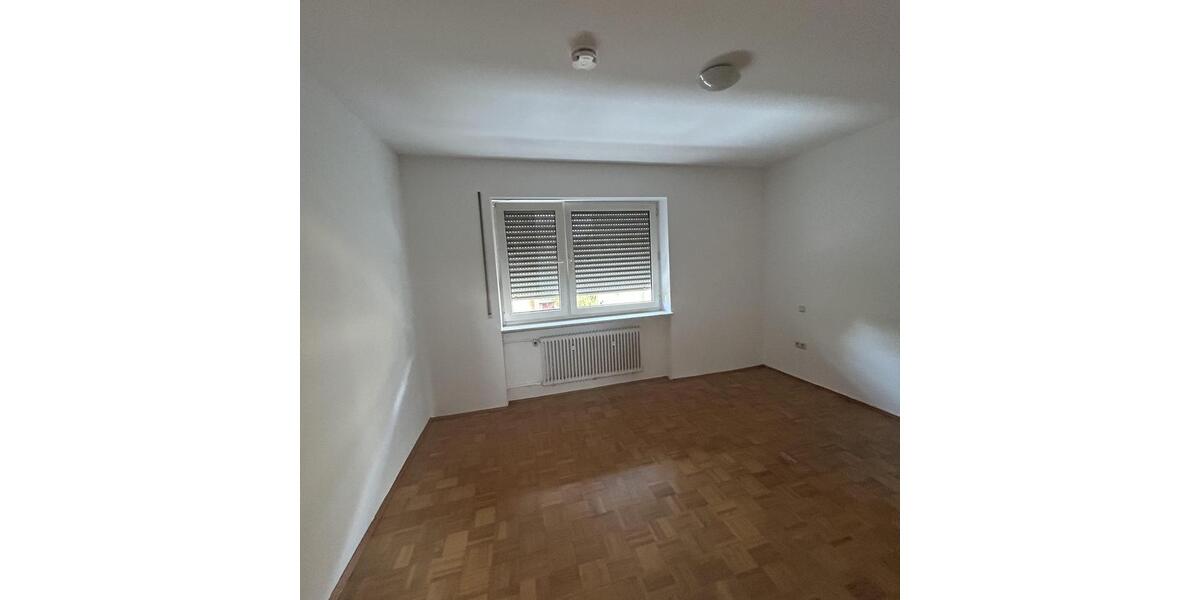 Etagenwohnung Frankfurt am Main Fechenheim - 3 Zimmer, 80 m&sup2;, 1.300&euro; | Angebot:23027842