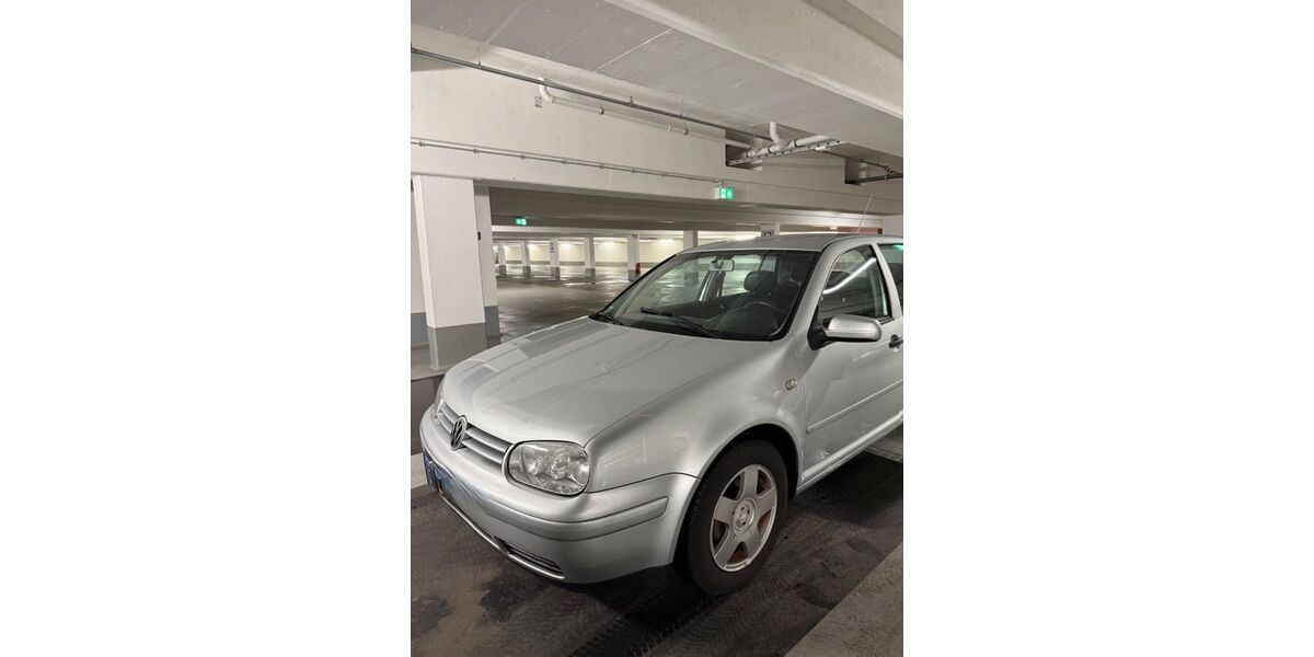 VW Golf 297.100 km 699 &euro; Bruchköbel 63486