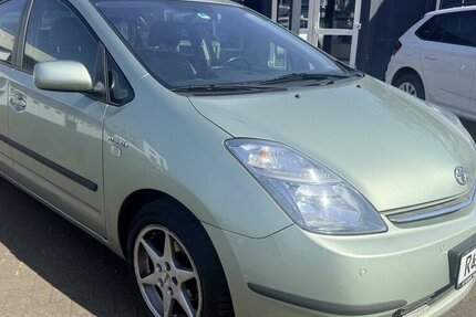 Toyota Prius Hybrid/1.Hand/Alle Inspektionen/ 124.865 km 5.290 &euro; Frankfurt 60386