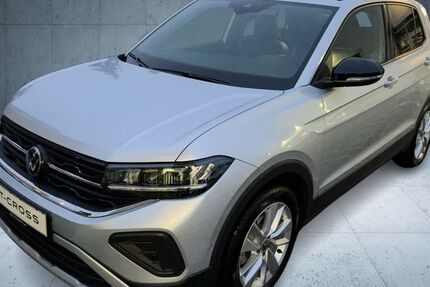 VW T-Cross 25.700 km 23.380 &euro; Frankfurt am Main 60528