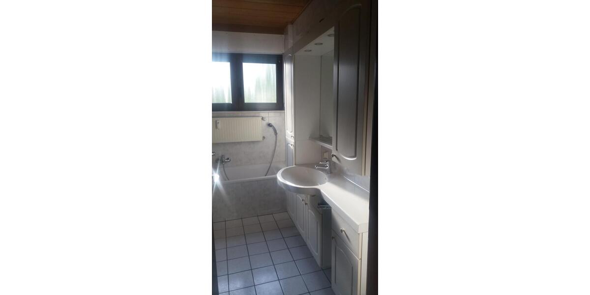 Etagenwohnung Hanau Groß-Steinheim - 4 Zimmer, 110 m&sup2;, 1.600&euro; | Angebot:25422442