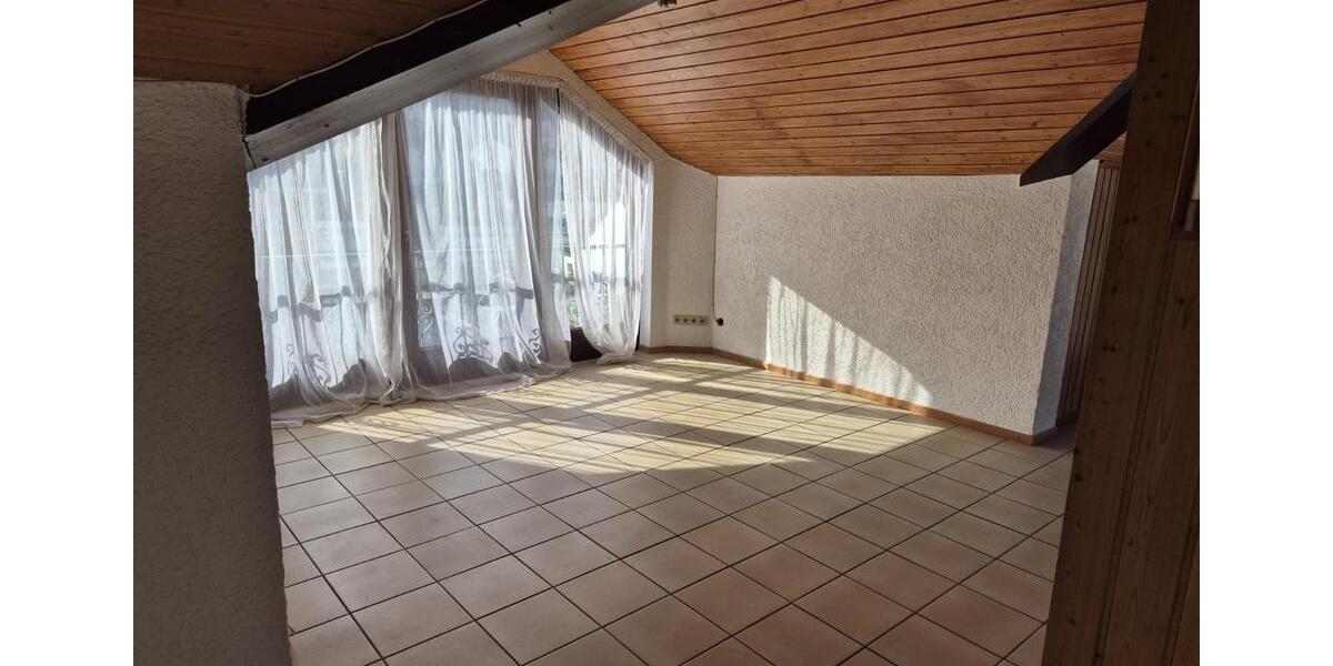 Dachgeschoßwohnung Kelkheim (Taunus) - 2 Zimmer, 67 m&sup2;, 870&euro; | Angebot:25613862