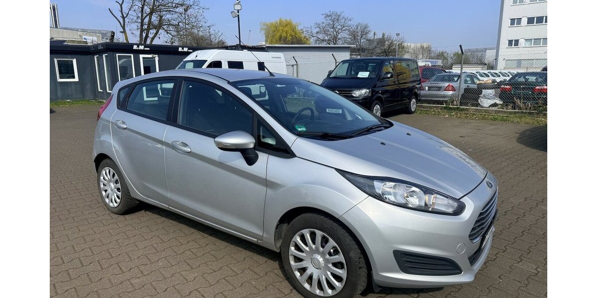 Ford Fiesta 1.6 Automatik Trend/51.000km 51.100 km 7.999 &euro; Frankfurt 60386