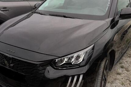 Peugeot 208 13.214 km 15.580 &euro; Rüsselsheim 65428