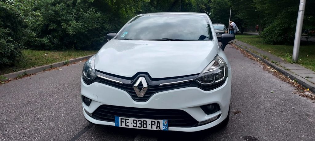 Renault Clio 125.000 km 7.450 &euro; Frankfurt am Main 60320