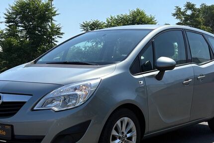 Opel Meriva 81.000 km 5.990 &euro; Frankfurt 60386