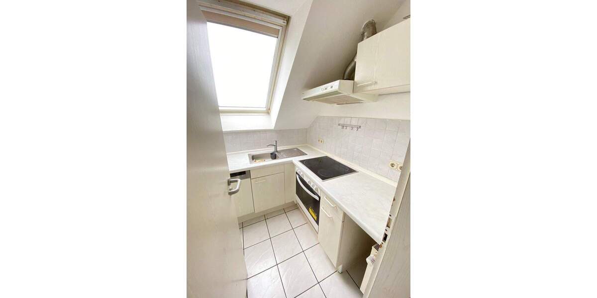 Frisch renoviert: 2-Zimmer Wohnung mit Balkon und Kamin 2 zimmer