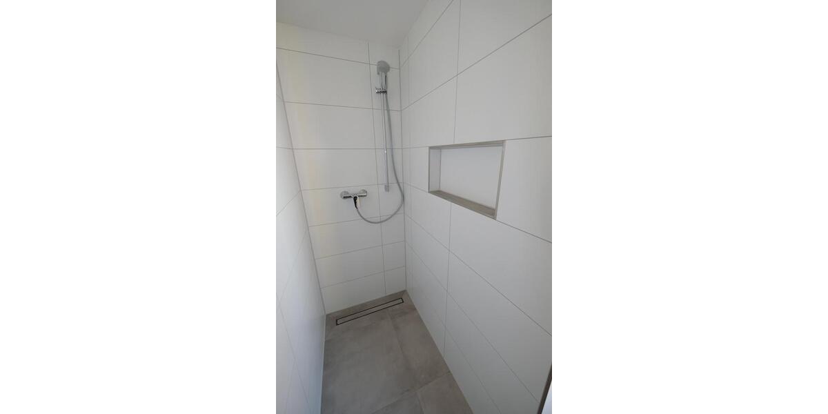 Etagenwohnung Frankfurt am Main Eschersheim - 2 Zimmer, 61 m&sup2;, 1.300&euro; | Angebot:25713304