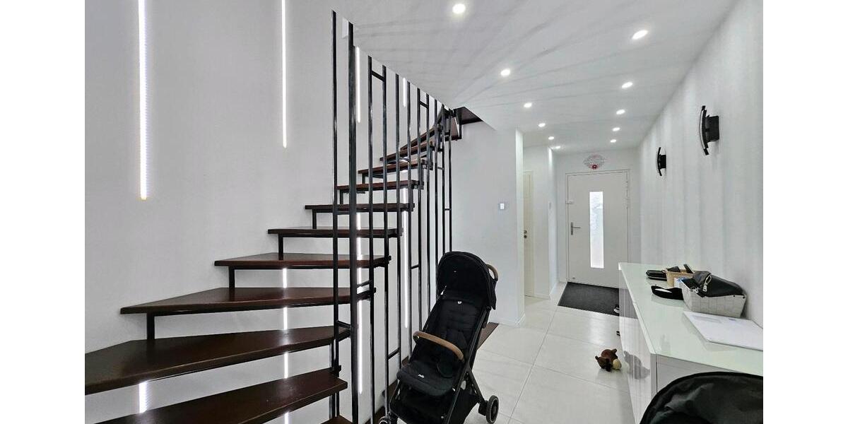 *Ohne Makler*Gehobenes Einfamilienhaus mit Smarthome 6 zimmer