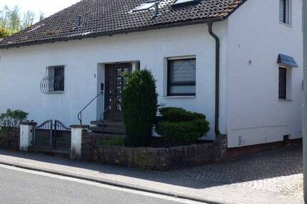 Haus Schöneck Büdesheim - 6 Zimmer, 168 m&sup2;, 555.000&euro; | Angebot:26450096