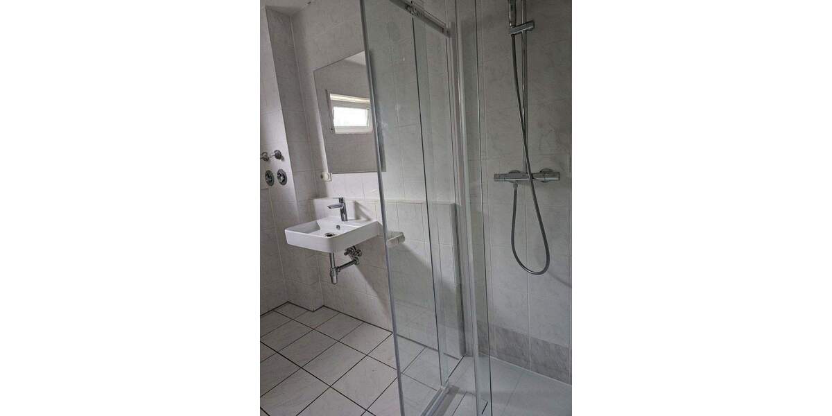 Provisionsfrei! Ruhige 3,5 Zimmer-ETW mit Balkon, Einbauküche, 2 Bädern, TG in gedämmter 8-MFH 3 zimmer