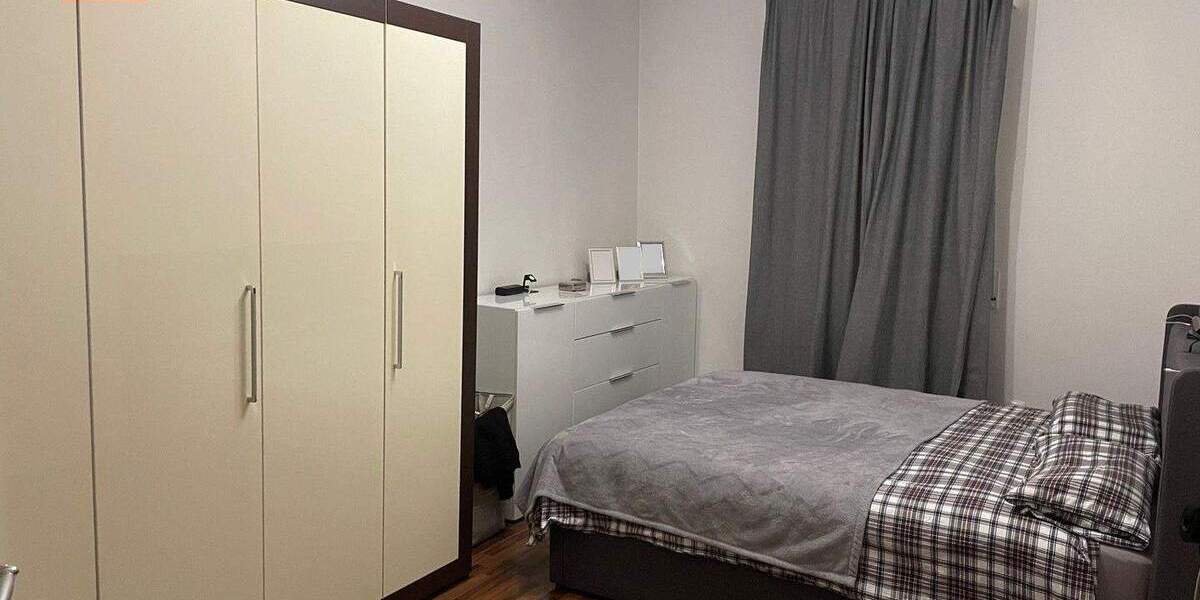 Investitionsperle in Frankfurt-Fechenheim: Vollvermietetes Mehrfamilienhaus mit 8 Einheiten zimmer