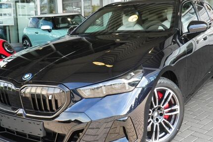 BMW i5 3.683 km 86.999 € Frankfurt am Main 60435