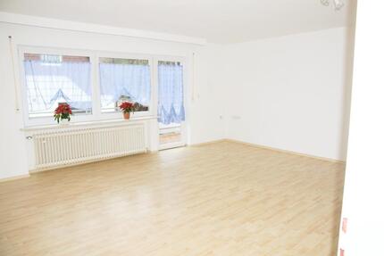 Wohnung Eppstein - 2.5 Zimmer, 80 m&sup2;, 770&euro; | Angebot:25720953
