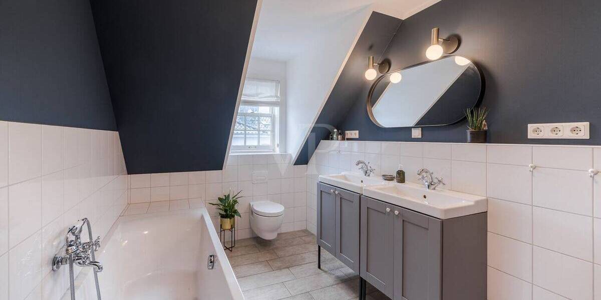 Einfamilienhaus Wehrheim Obernhain - 8 Zimmer, 198 m&sup2;, 1.150.000&euro; | Angebot:25695537
