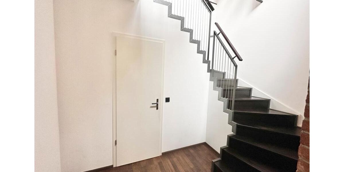 Etagenwohnung Offenbach am Main Bieberer Berg - 3 Zimmer, 152 m&sup2;, 1.950&euro; | Angebot:25432459