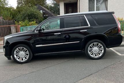 Cadillac Escalade 157.000 km 35.895 &euro; Offenbach 63071