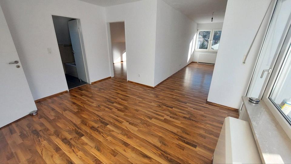 Dachgeschoßwohnung Hofheim am Taunus - 2 Zimmer, 72 m&sup2;, 980&euro; | Angebot:25056873