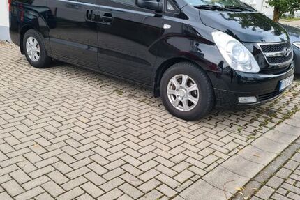 Hyundai H-1 Starex 183.000 km 9.900 &euro; Flörsheim 65439