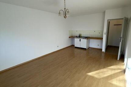 Nette 1-Zimmer-Wohnung DIREKT AN DER NIDDA [HMR-O09E07] zimmer