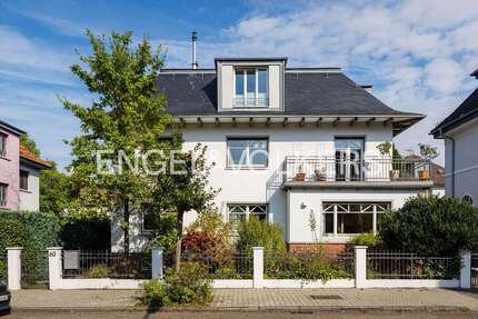 Haus zum Kaufen in Frankfurt am Main 2.185.000 € 235 m² 7 zimmer