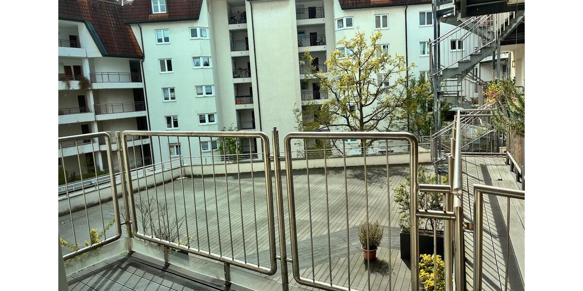 Etagenwohnung Frankfurt am Main Mitte-Nord - 2 Zimmer, 84 m&sup2;, 1.550&euro; | Angebot:24418134