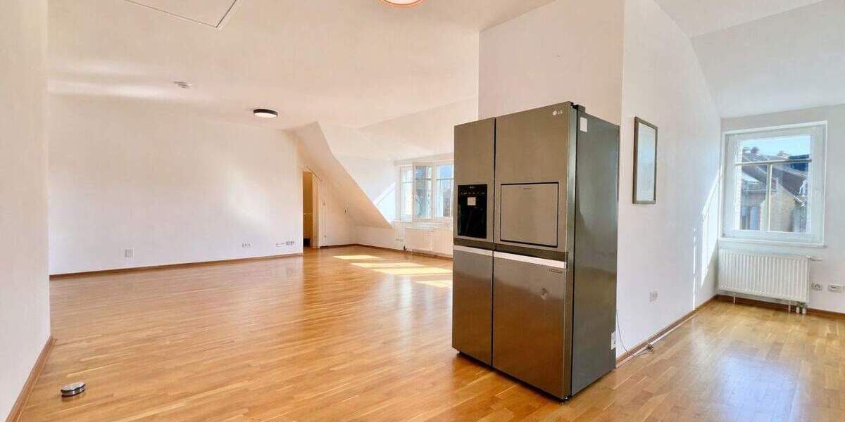 Etagenwohnung Offenbach am Main Bürgel - 2 Zimmer, 122 m&sup2;, 1.400&euro; | Angebot:25706161